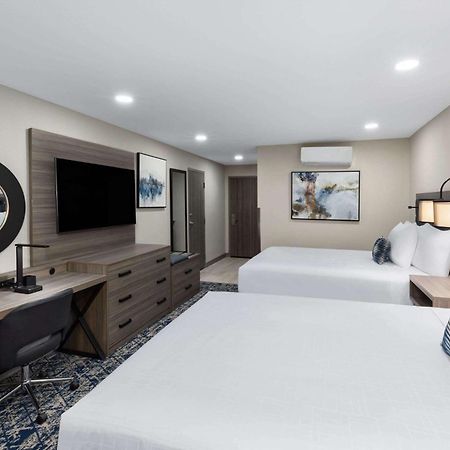 Wyndham Dfw Airport Hotel Irving Exterior photo